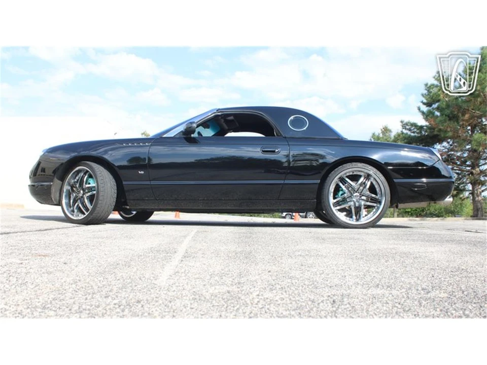 2003 Ford Thunderbird 11th Gen - Image 29 of 31