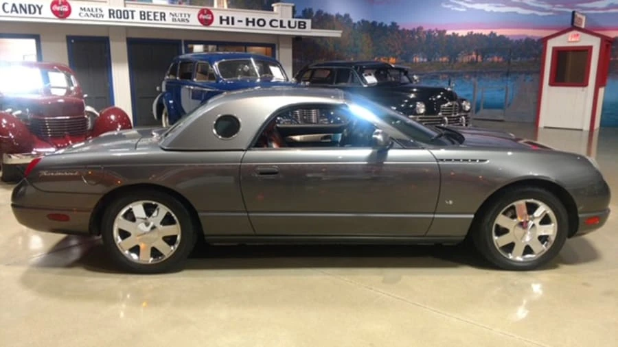 2003 Ford Thunderbird 11th Gen - Image 2 of 9