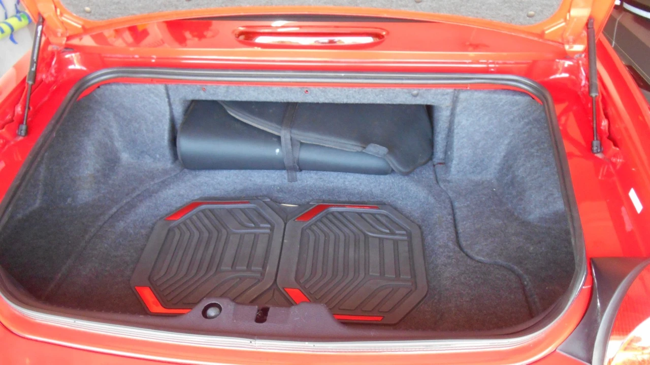 2003 Ford Thunderbird 11th Gen - Image 18 of 26