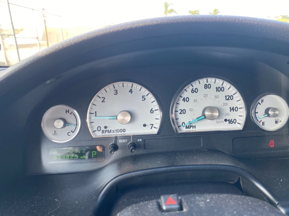 2003 Ford Thunderbird 11th Gen - Image 11 of 21