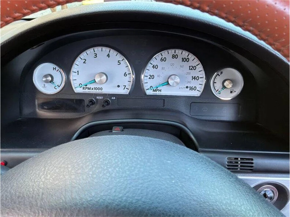 2003 Ford Thunderbird 11th Gen - Image 22 of 31