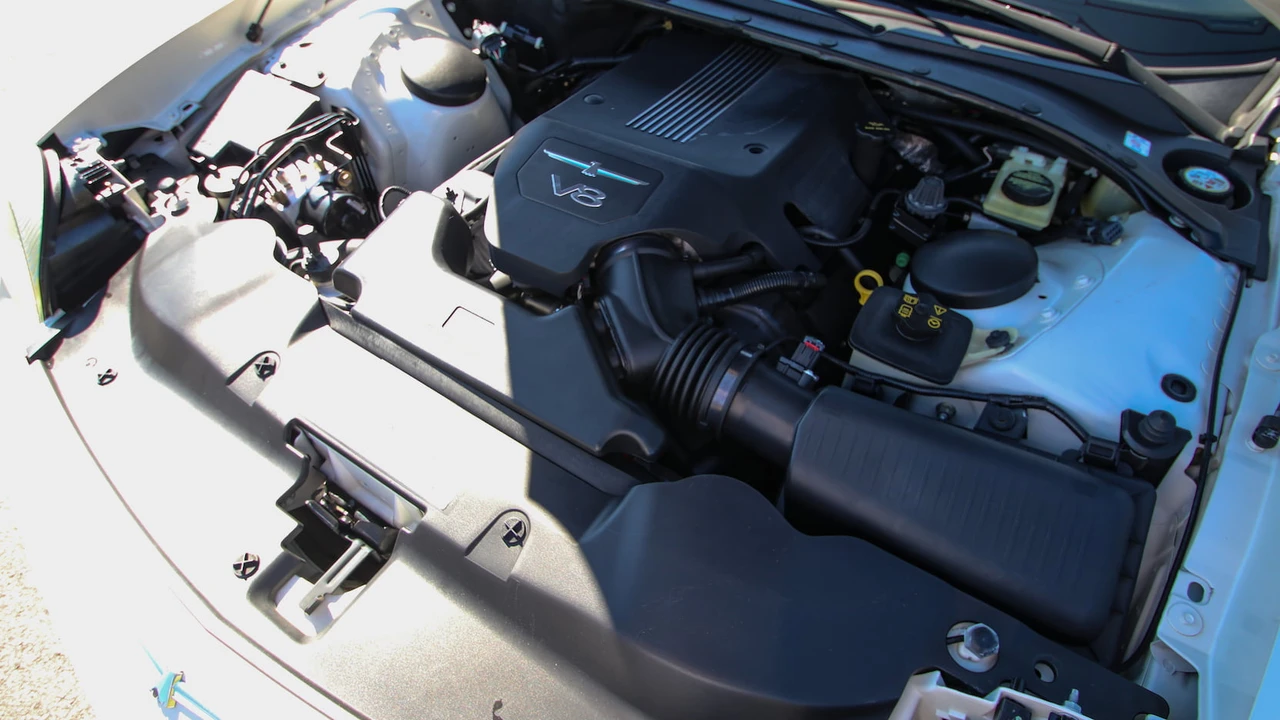 2003 Ford Thunderbird 11th Gen - Image 6 of 31
