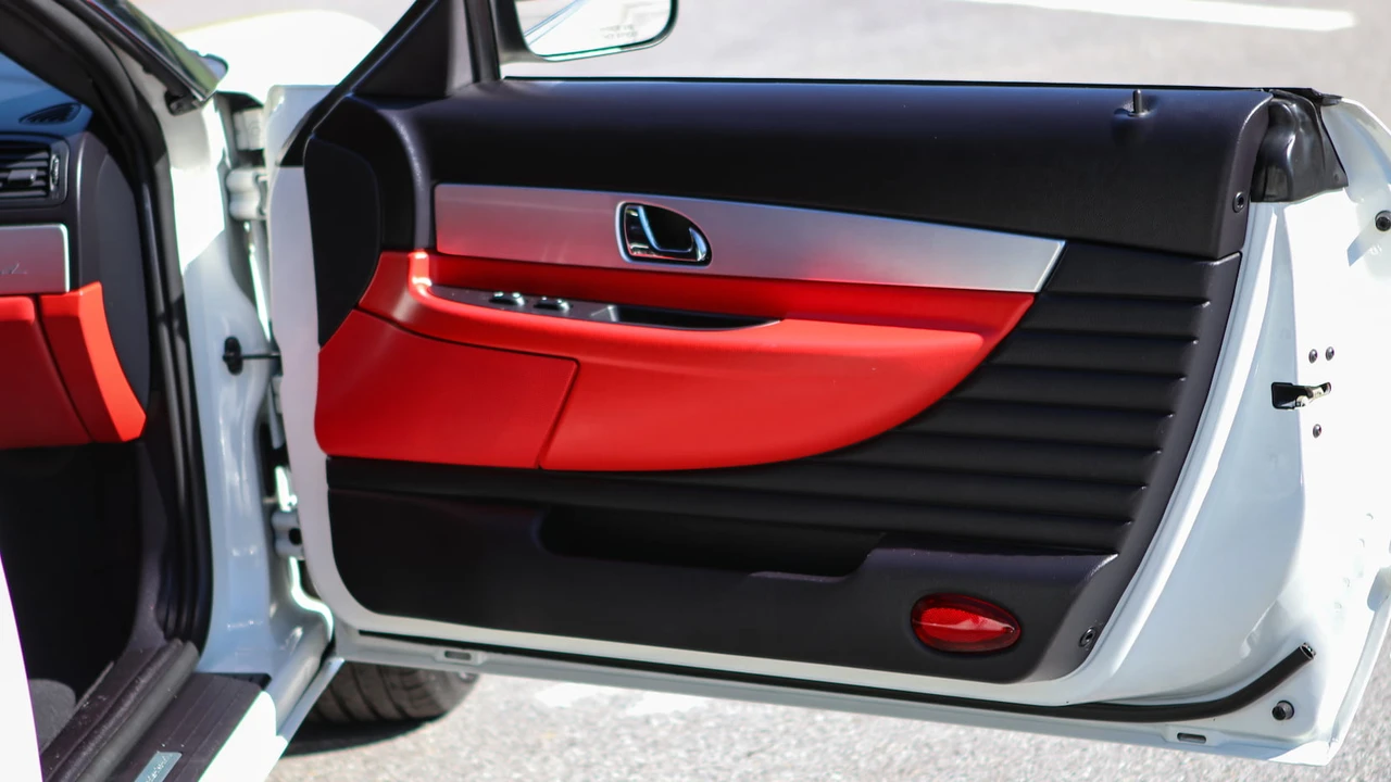 2003 Ford Thunderbird 11th Gen - Image 16 of 31