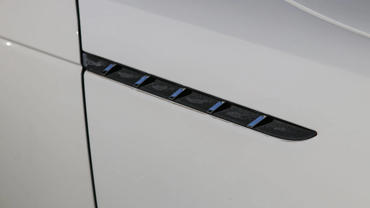 2003 Ford Thunderbird 11th Gen - Image 22 of 31