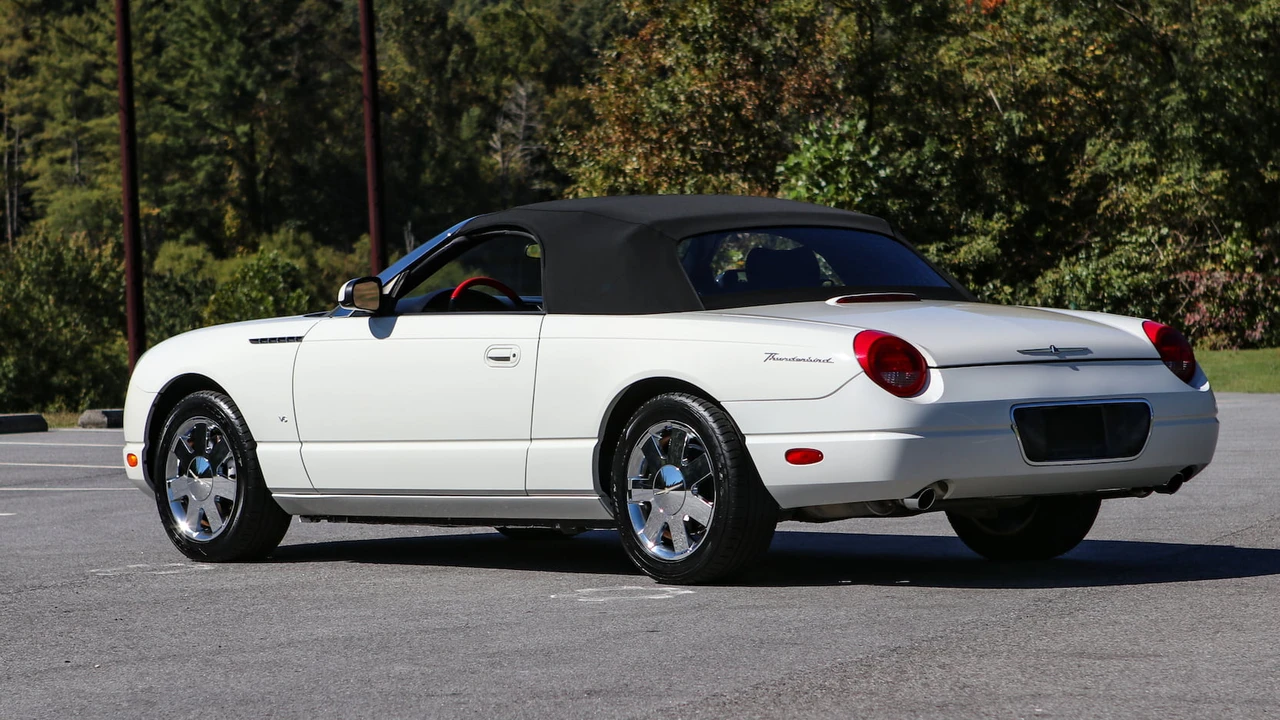 2003 Ford Thunderbird 11th Gen - Image 29 of 31
