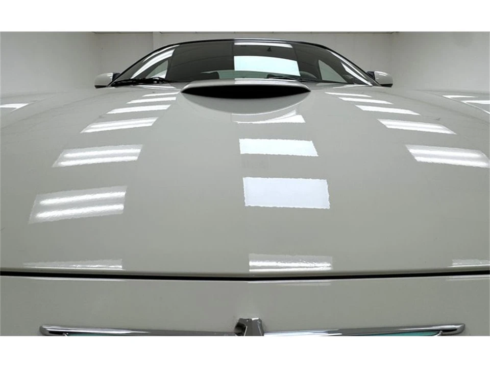 2003 Ford Thunderbird 11th Gen - Image 13 of 31