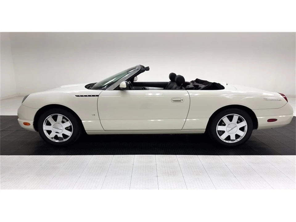 2003 Ford Thunderbird 11th Gen - Image 4 of 31