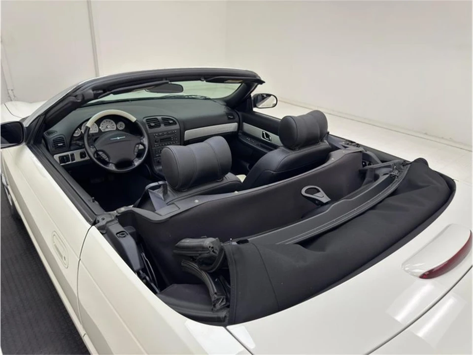 2003 Ford Thunderbird 11th Gen - Image 24 of 31