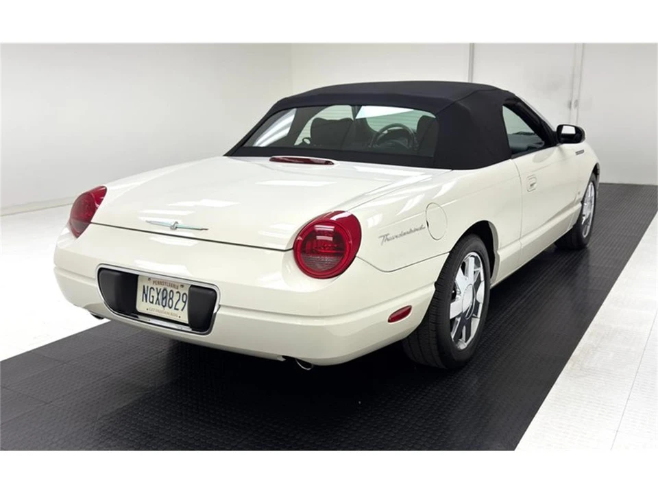2003 Ford Thunderbird 11th Gen - Image 8 of 31
