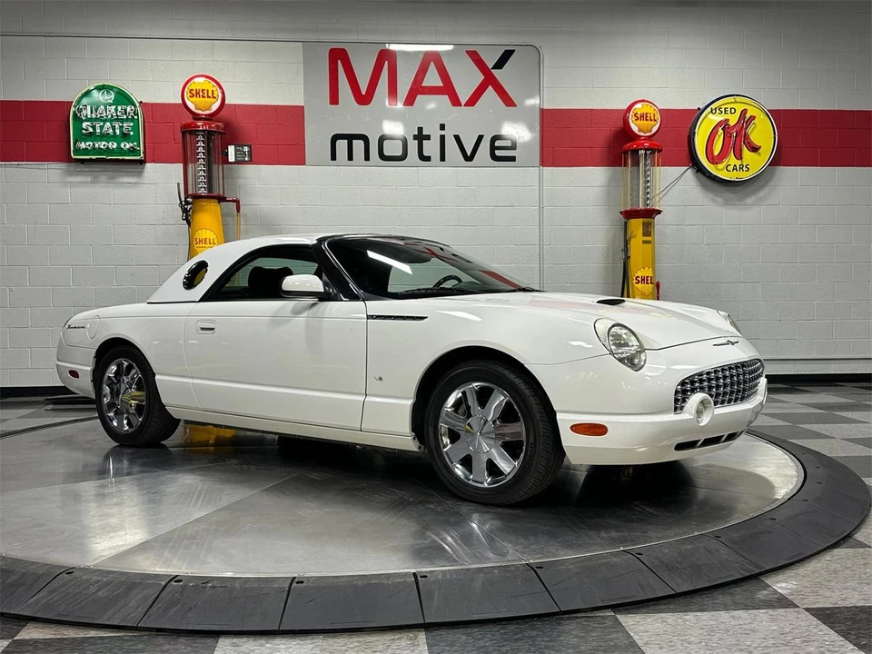 2003 Ford Thunderbird 11th Gen - Image 2 of 31