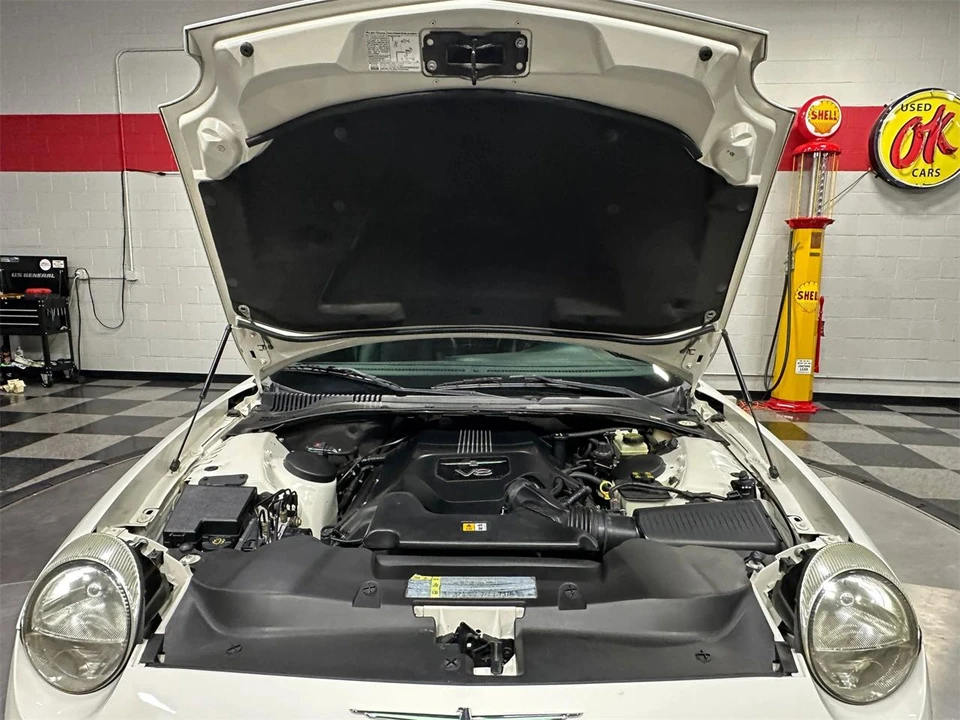 2003 Ford Thunderbird 11th Gen - Image 27 of 31
