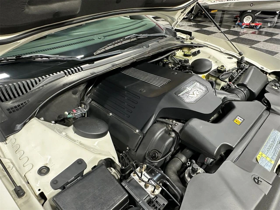 2003 Ford Thunderbird 11th Gen - Image 28 of 31