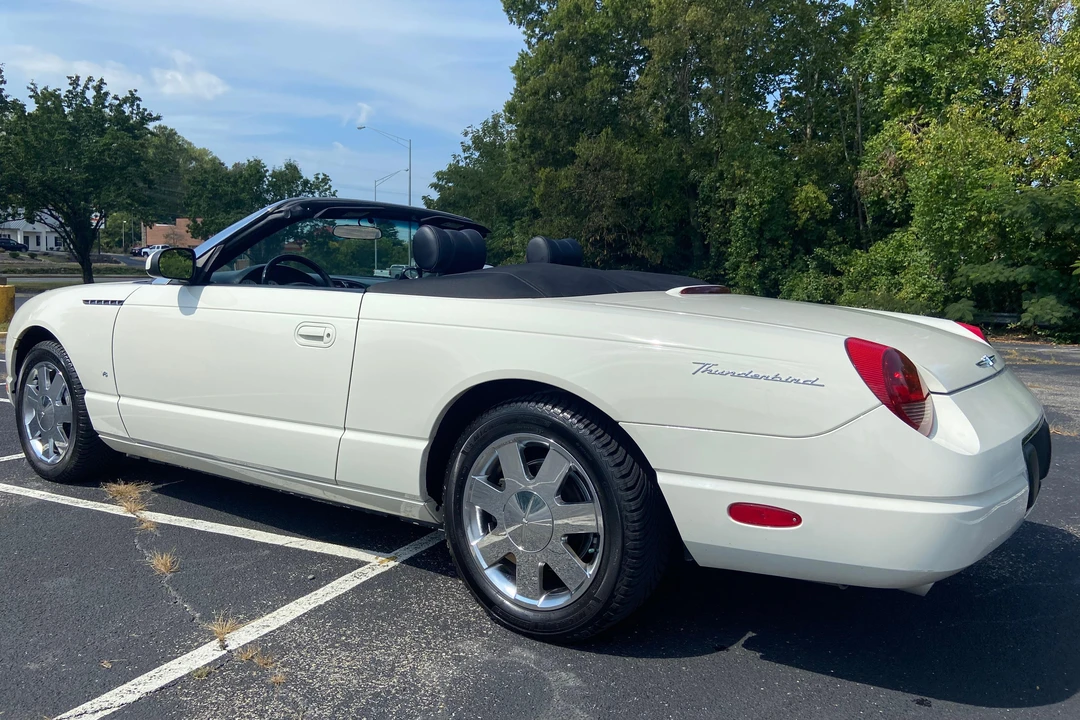 2003 Ford Thunderbird 11th Gen - Image 4 of 31