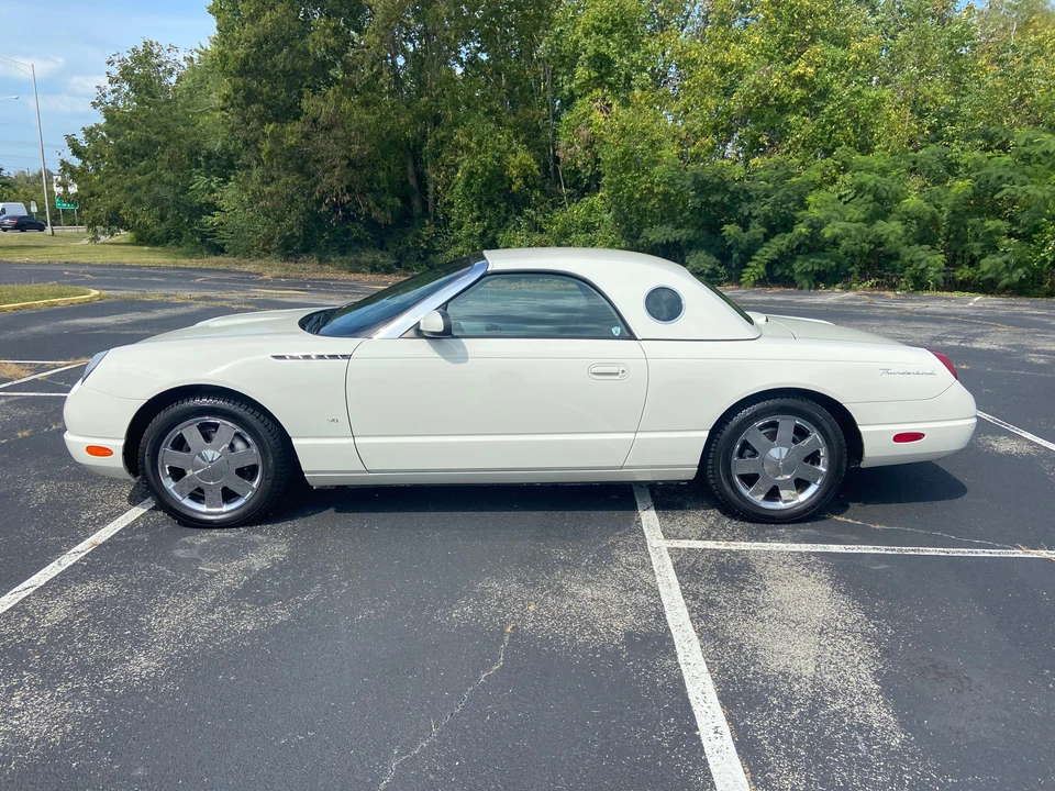 2003 Ford Thunderbird 11th Gen - Image 29 of 31