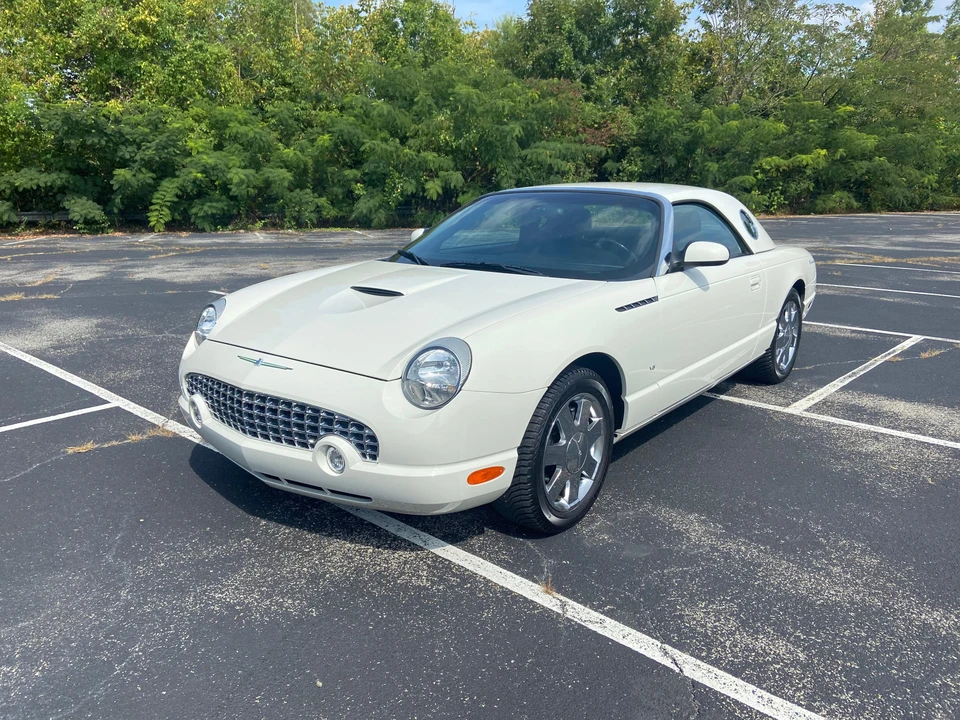 2003 Ford Thunderbird 11th Gen - Image 26 of 31