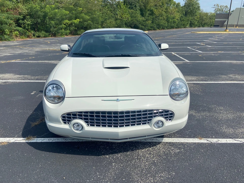 2003 Ford Thunderbird 11th Gen - Image 25 of 31