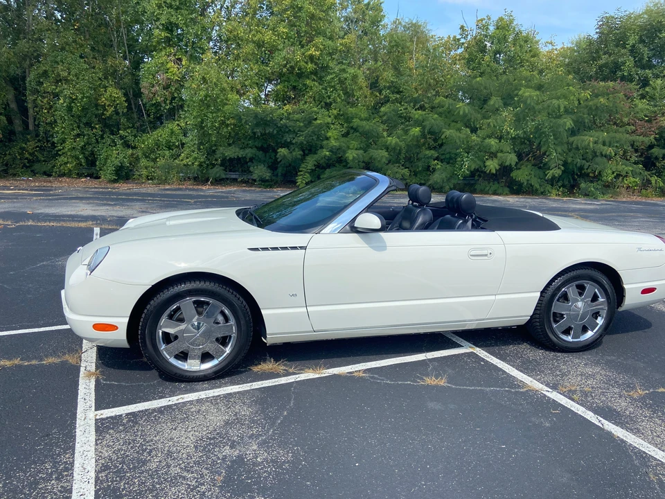 2003 Ford Thunderbird 11th Gen - Image 7 of 31