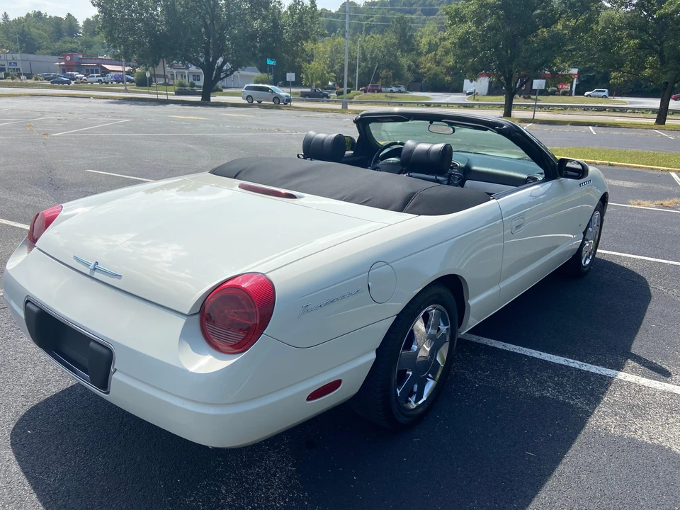 2003 Ford Thunderbird 11th Gen - Image 10 of 31