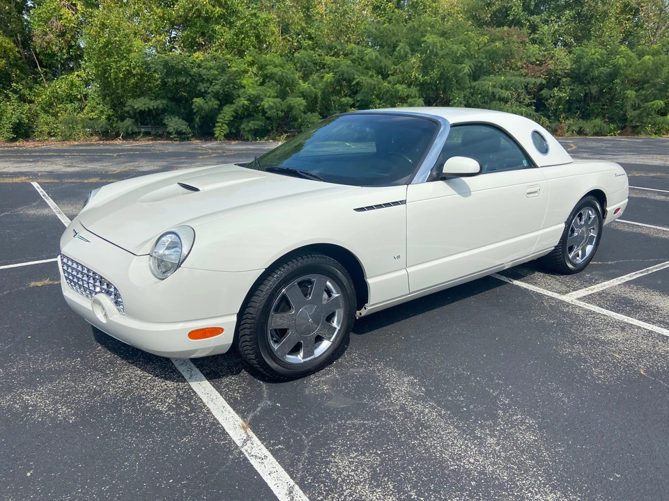 2003 Ford Thunderbird 11th Gen - Image 27 of 31