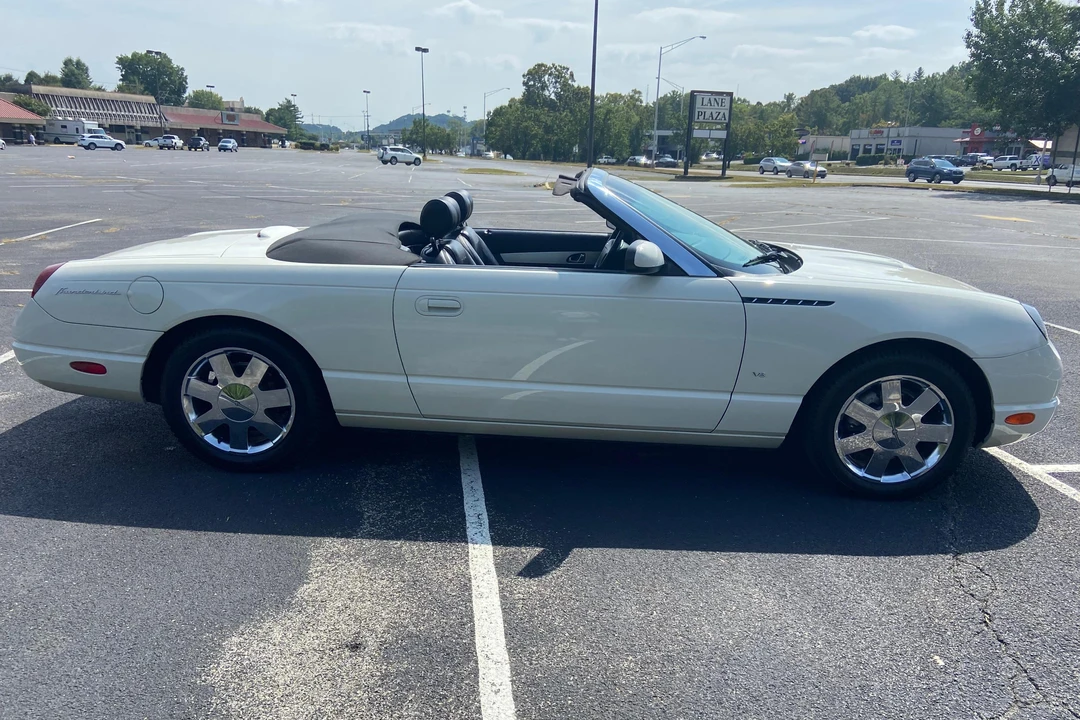 2003 Ford Thunderbird 11th Gen - Image 3 of 31