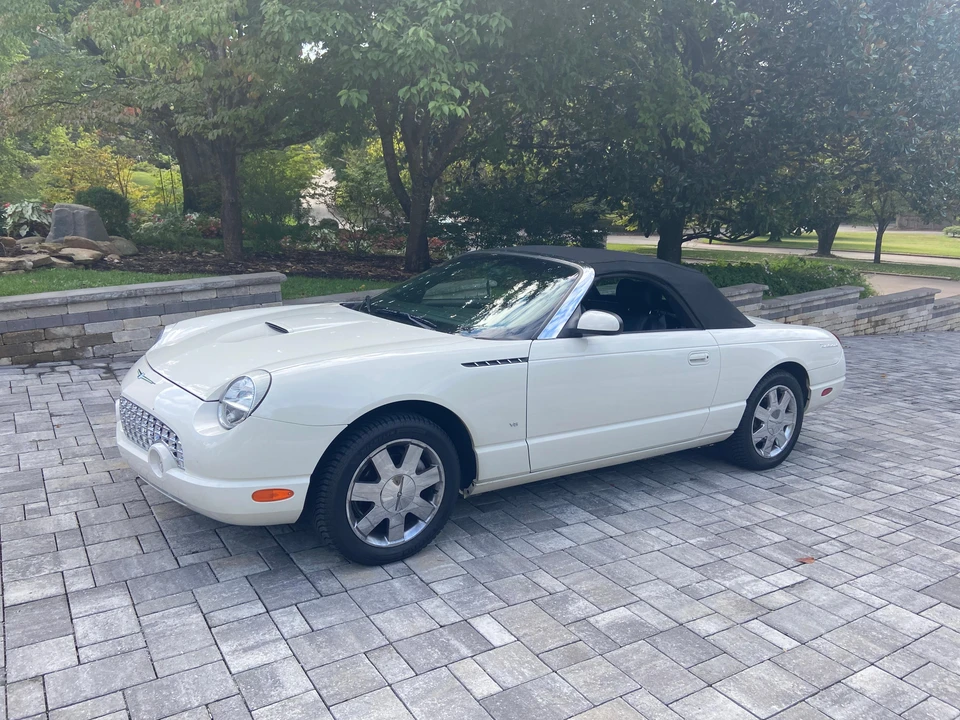 2003 Ford Thunderbird 11th Gen - Image 18 of 31