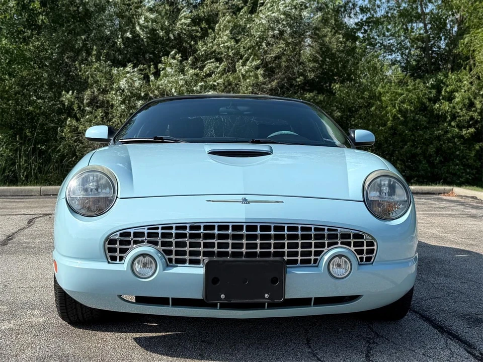 2003 Ford Thunderbird 11th Gen - Image 2 of 31