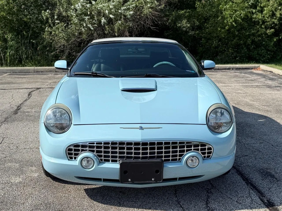 2003 Ford Thunderbird 11th Gen - Image 18 of 31