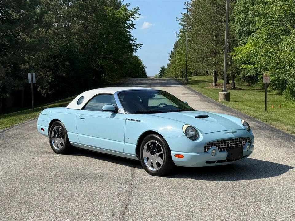 2003 Ford Thunderbird 11th Gen - Image 15 of 31