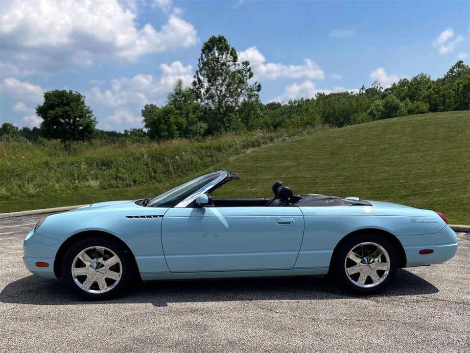 2003 Ford Thunderbird 11th Gen - Image 30 of 31