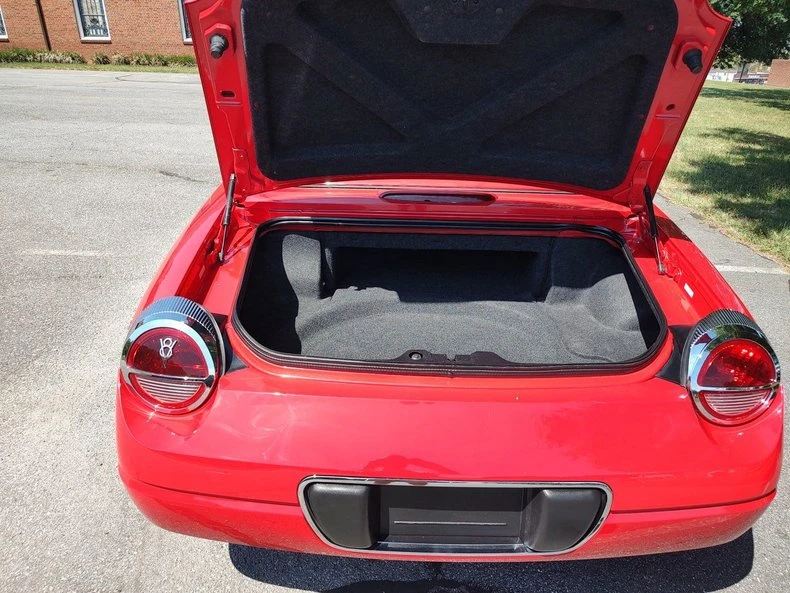 2003 Ford Thunderbird 11th Gen - Image 8 of 11