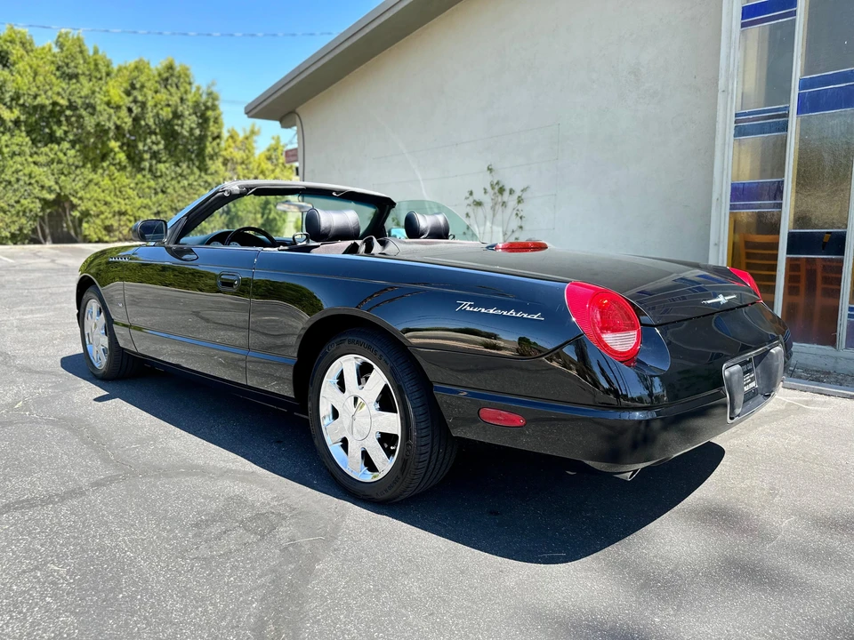 2003 Ford Thunderbird 11th Gen - Image 24 of 31