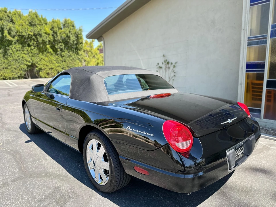 2003 Ford Thunderbird 11th Gen - Image 18 of 31