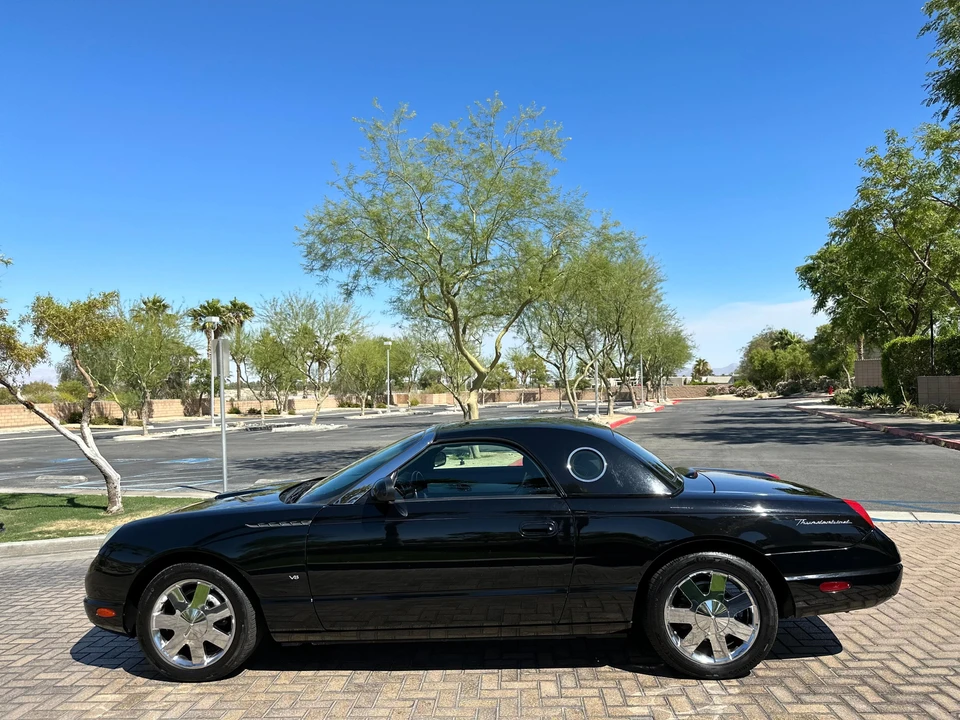 2003 Ford Thunderbird 11th Gen - Image 9 of 31
