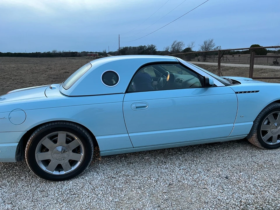 2003 Ford Thunderbird 11th Gen - Image 5 of 11