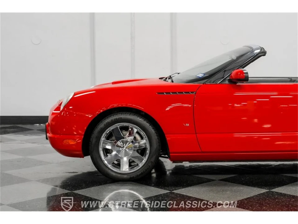 2003 Ford Thunderbird 11th Gen - Image 28 of 31