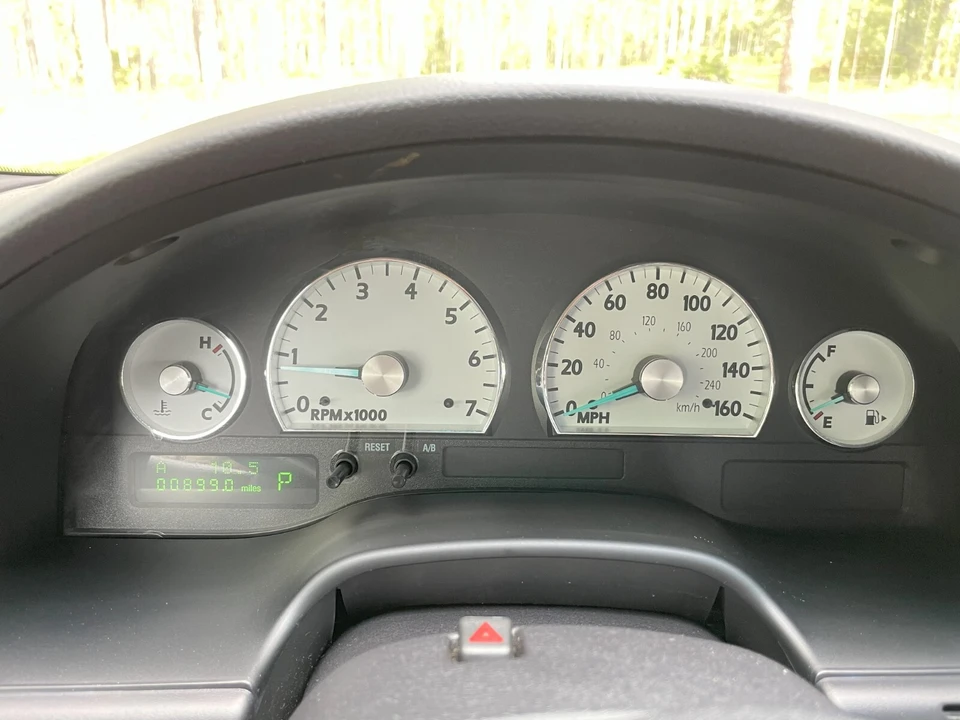 2003 Ford Thunderbird 11th Gen - Image 24 of 31