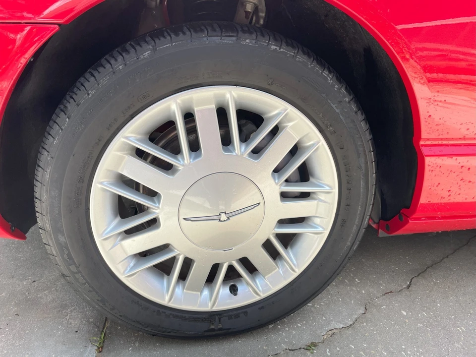 2003 Ford Thunderbird 11th Gen - Image 28 of 31