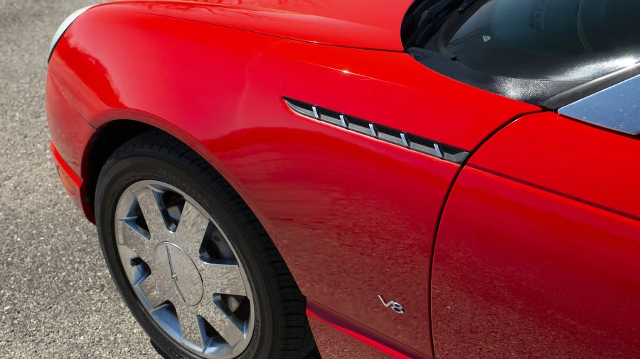 2003 Ford Thunderbird 11th Gen - Image 9 of 12