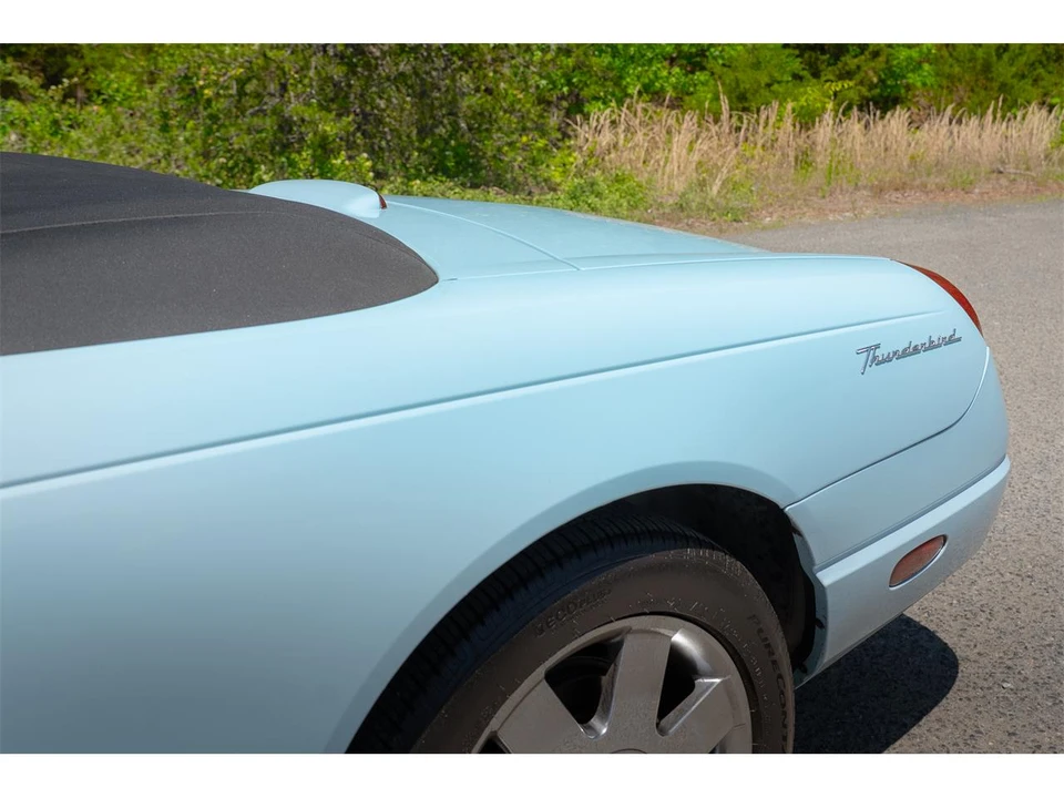 2003 Ford Thunderbird 11th Gen - Image 11 of 31