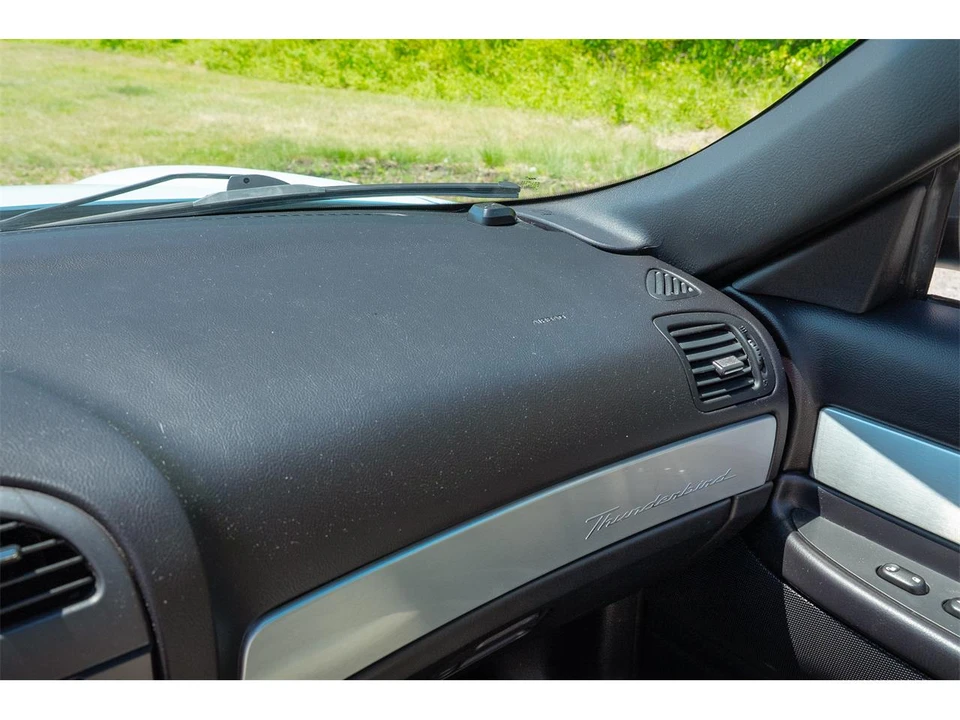 2003 Ford Thunderbird 11th Gen - Image 21 of 31