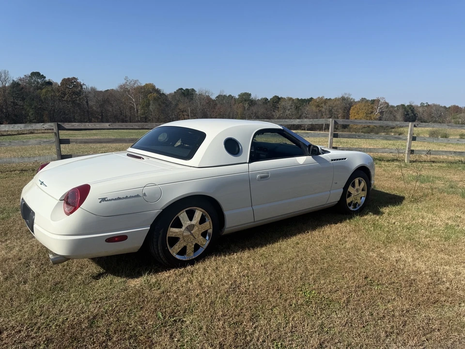 2003 Ford Thunderbird 11th Gen - Image 2 of 10