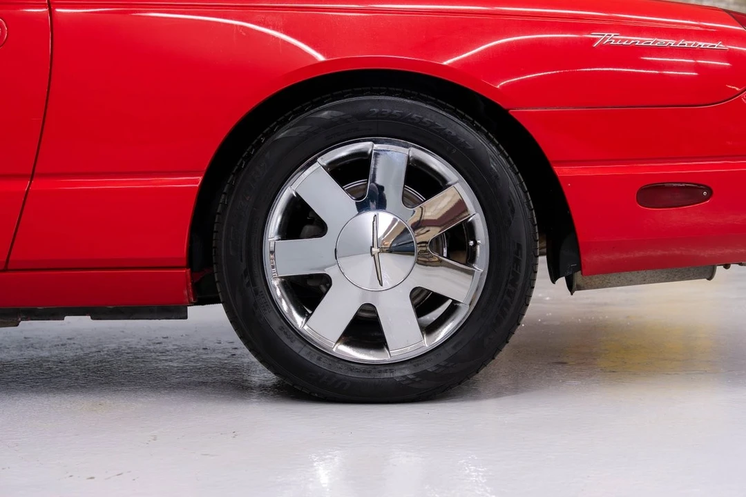 2003 Ford Thunderbird 11th Gen - Image 26 of 31