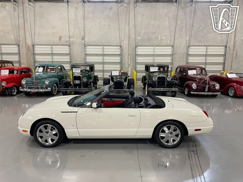 2003 Ford Thunderbird 11th Gen - Image 7 of 12