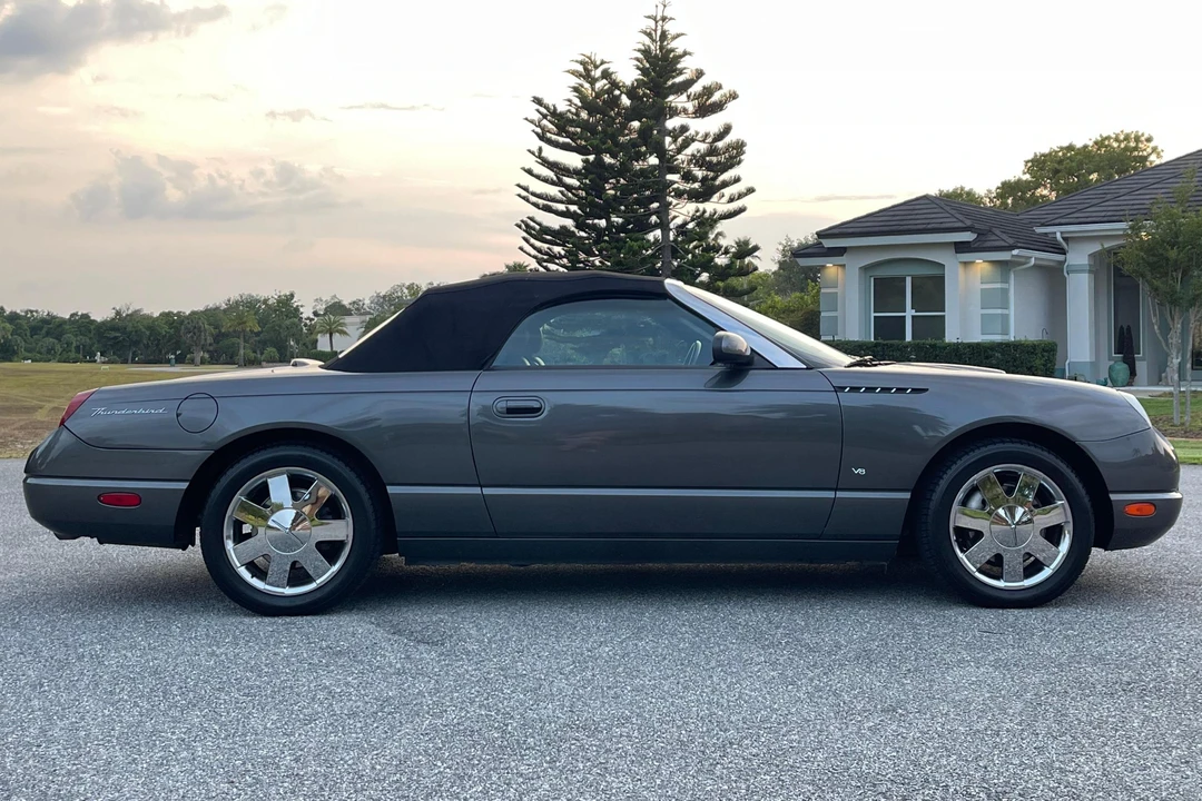 2003 Ford Thunderbird 11th Gen - Image 4 of 31