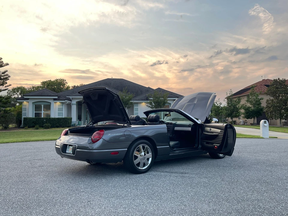 2003 Ford Thunderbird 11th Gen - Image 21 of 31
