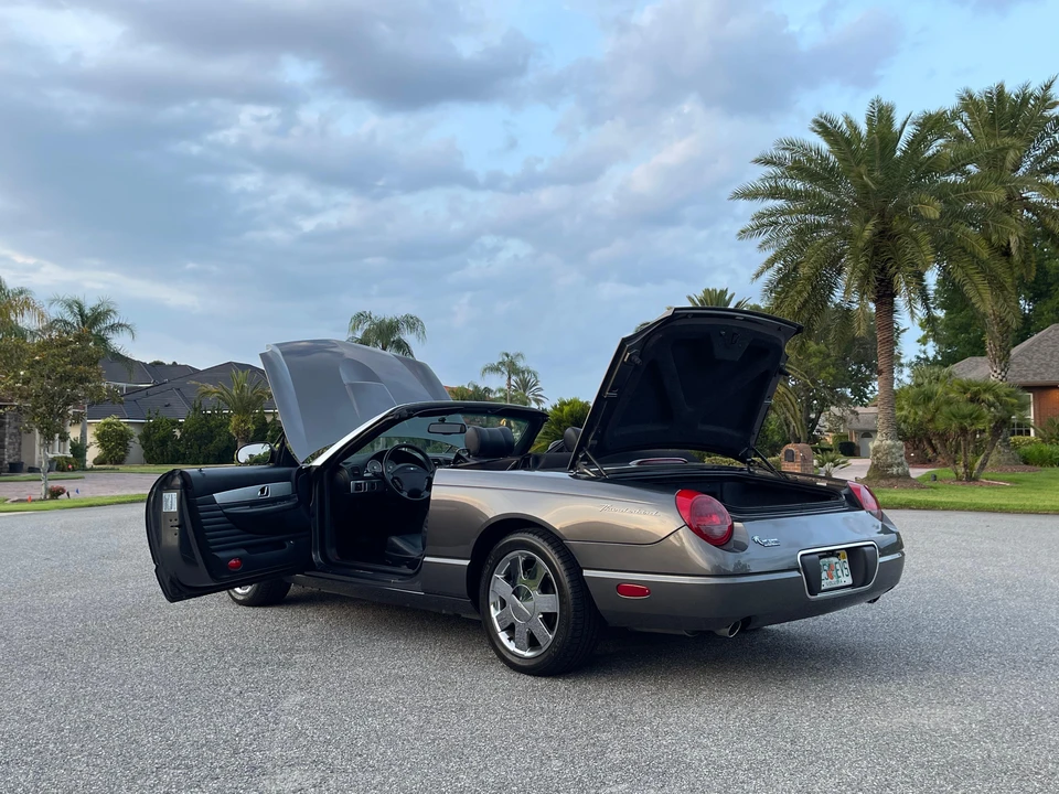 2003 Ford Thunderbird 11th Gen - Image 19 of 31
