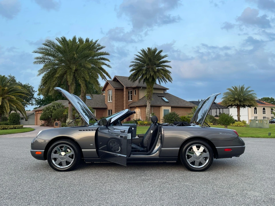 2003 Ford Thunderbird 11th Gen - Image 18 of 31