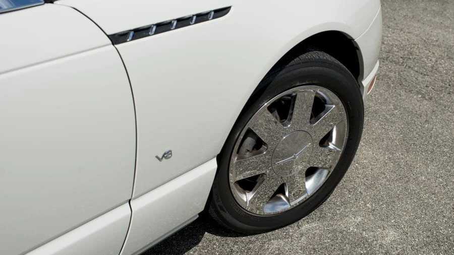 2003 Ford Thunderbird 11th Gen - Image 8 of 12