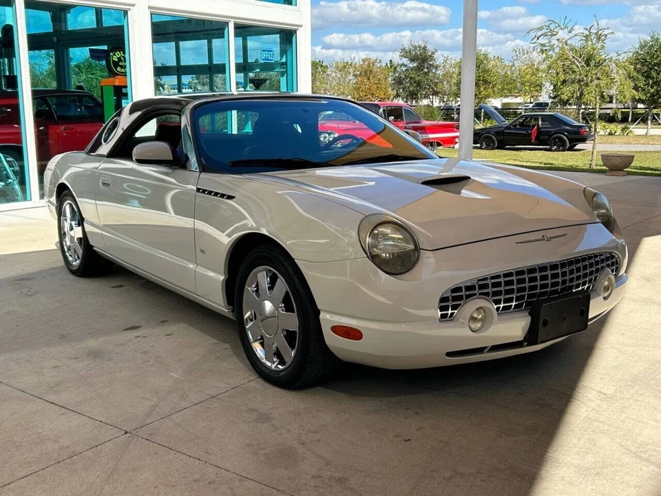 2003 Ford Thunderbird 11th Gen - Image 3 of 12