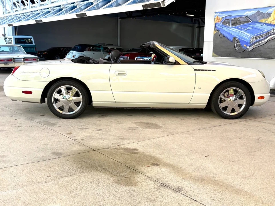 2003 Ford Thunderbird 11th Gen - Image 5 of 12